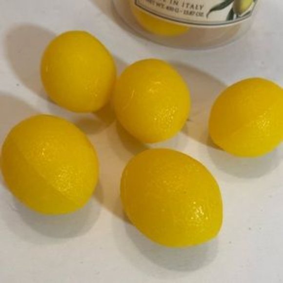 Hopificio Firenze Italian Lemons 🍋 17 Lemon Scented Milled Soaps - Picture 3 of 6